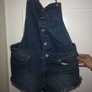 NEVER BEEN WORN OVERALLS
